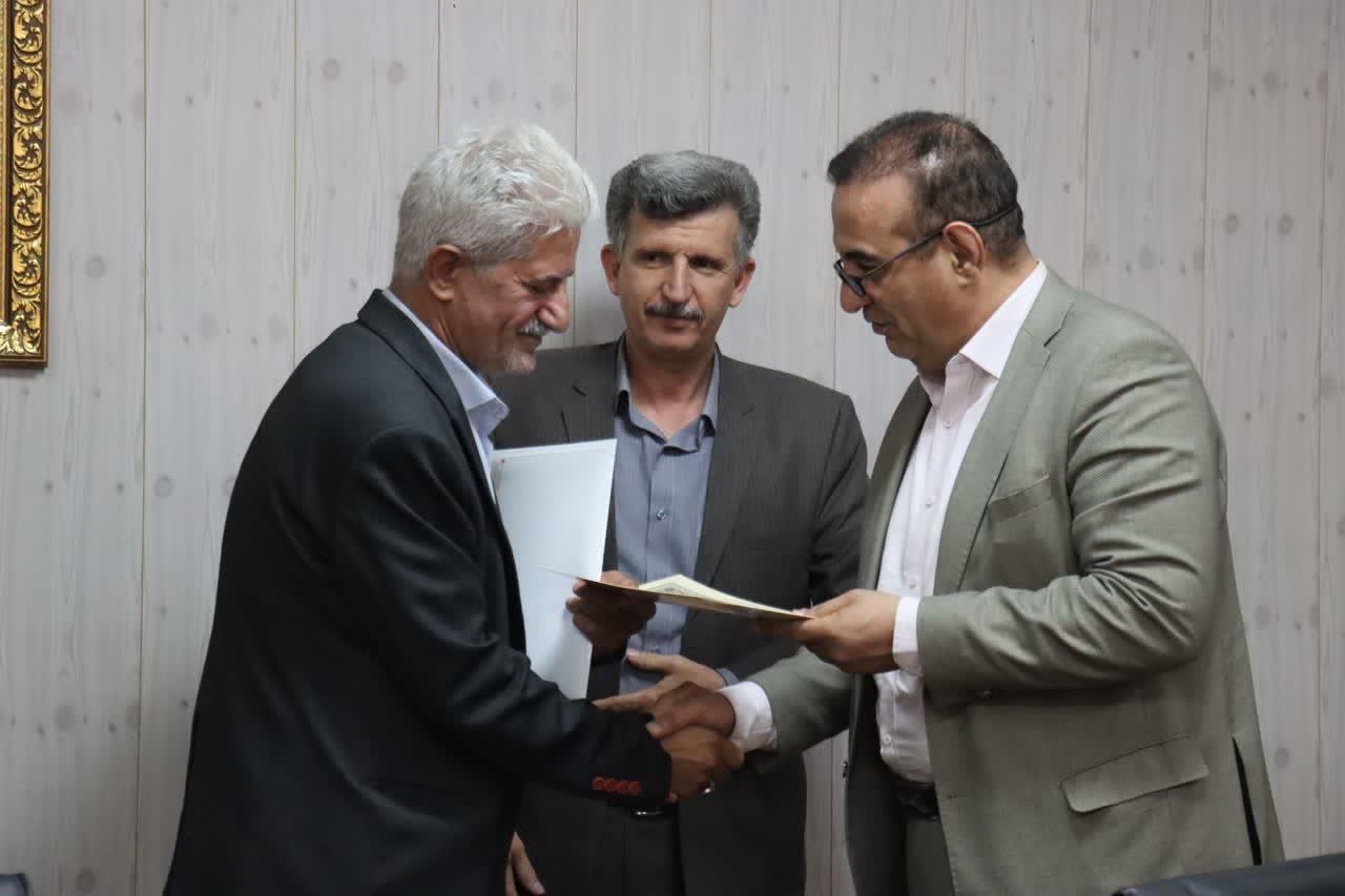 تقدیر از آزاده دوران دفاع مقدس در دانشگاه علوم پزشکی اراک